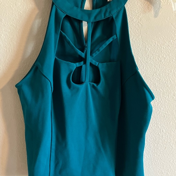 Used forever 21 crop top size 1X - Picture 2 of 3